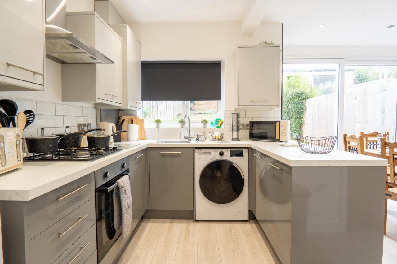 Sheldon House 3 Bed Cosy Home Nr Jlr & Nec Exterior photo